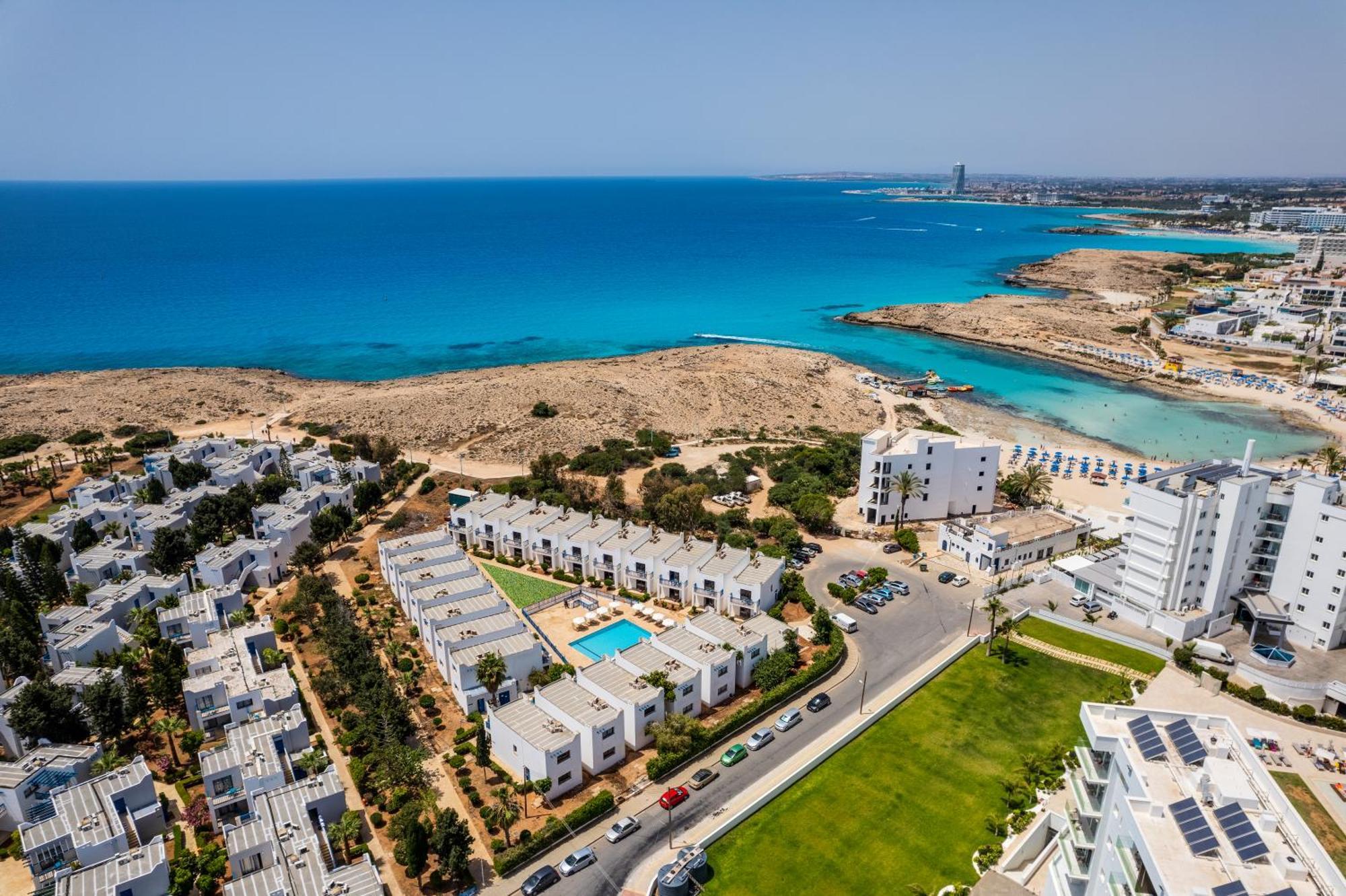 Kritamo Beach Hotel Apartments 圣纳帕 外观 照片