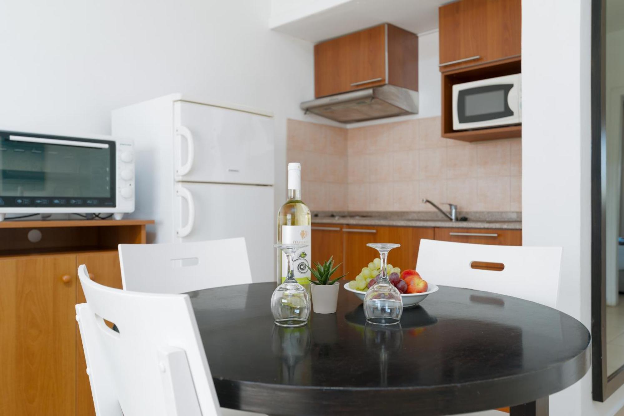 Kritamo Beach Hotel Apartments 圣纳帕 外观 照片